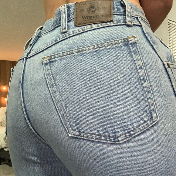 Wrangler Denim - Wrangler High Waisted Vintage Light-wash Jeans